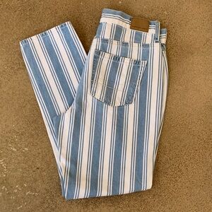 American Eagle "Mom Jean" Size 4